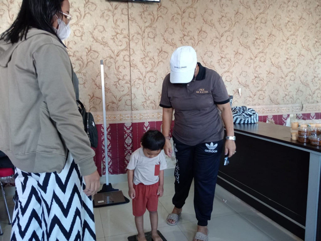 Giat Rutin Posyandu Balita Serentak Banjar Kaja, Desa Dalung